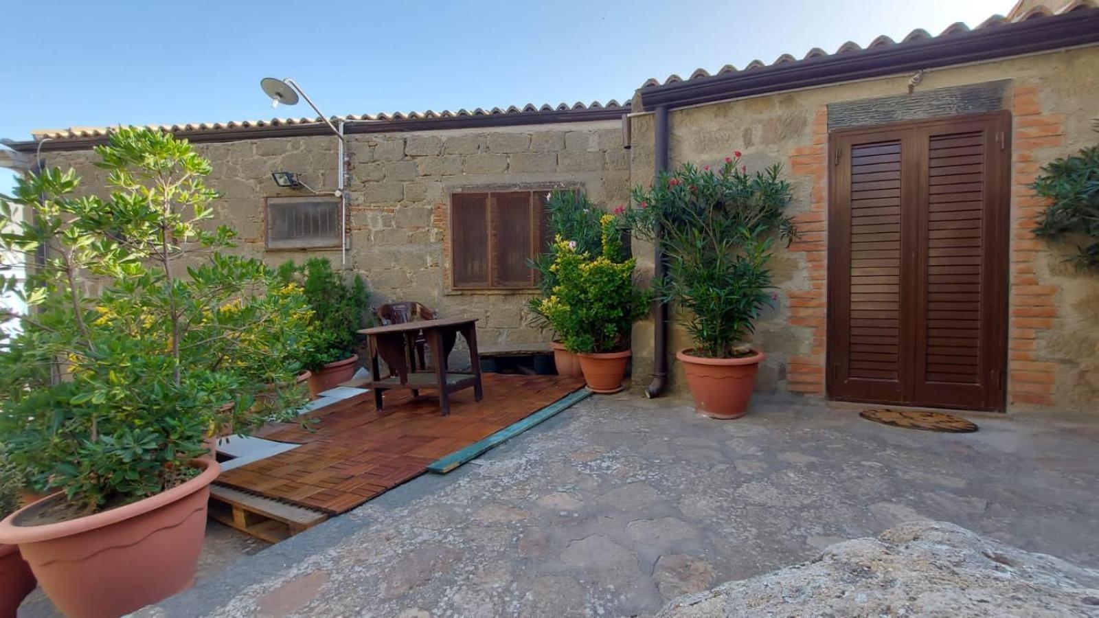 La Casa Del Tempo Bed & Breakfast Cerami Exterior photo